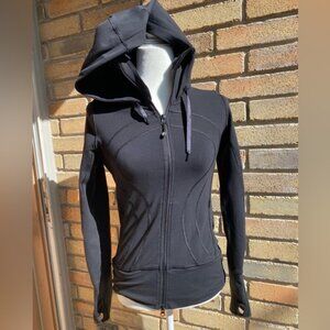Lululemon Black Stretchy Full-Zip Hooded Jacket w/Thumbholes Size 4 Preowned